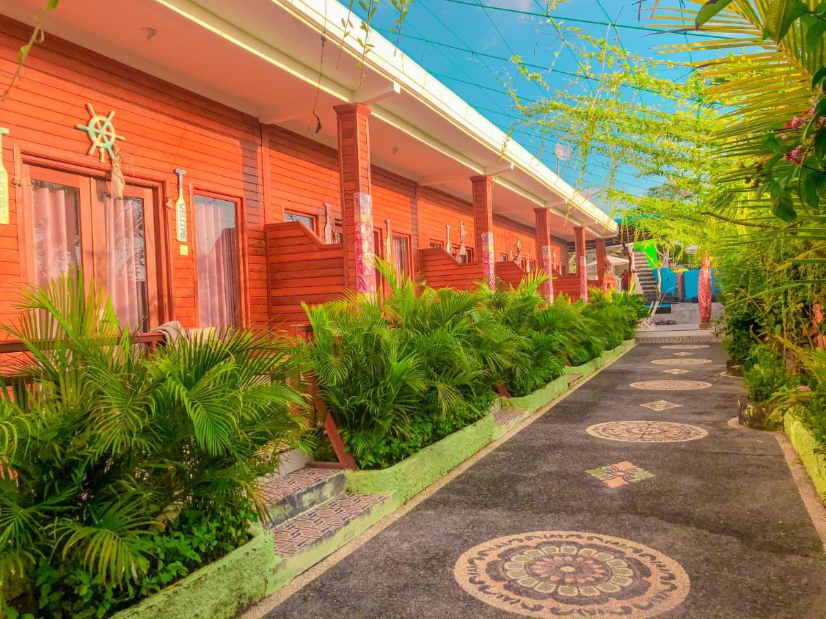 Auora Guest House Lembongan Exterior photo