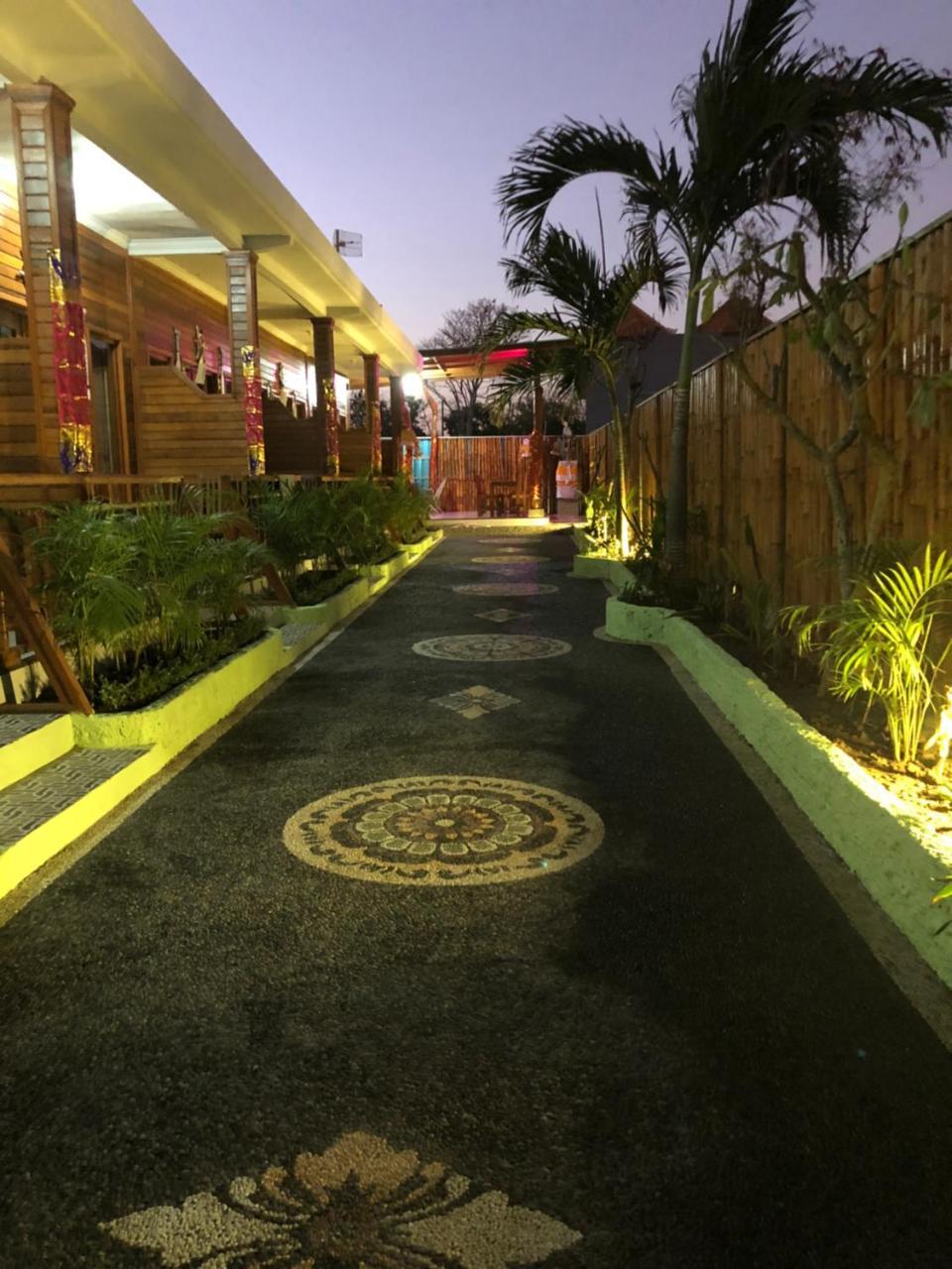 Auora Guest House Lembongan Exterior photo